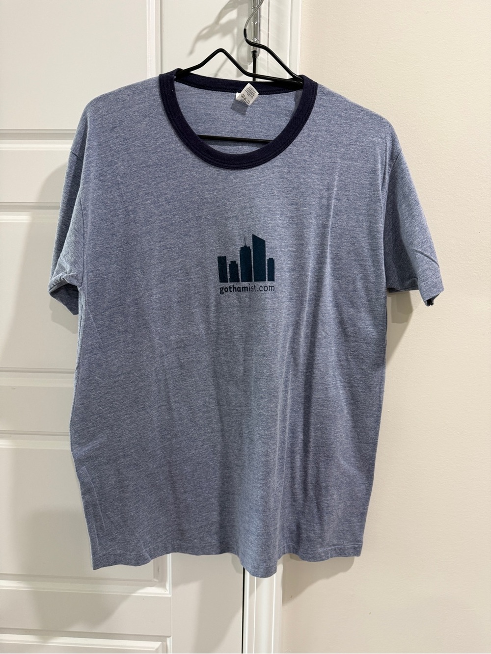 Men's Gothamist Ringer Logo Large Crewneck T-Shirt NYC Indie Media Memorabilia